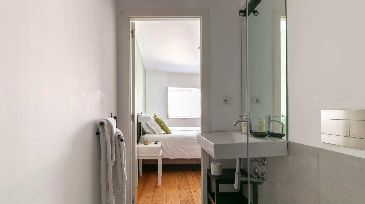 Altido Stylish 5Br Apt With Big Terrace In Principe Real Lisboa Habitación foto